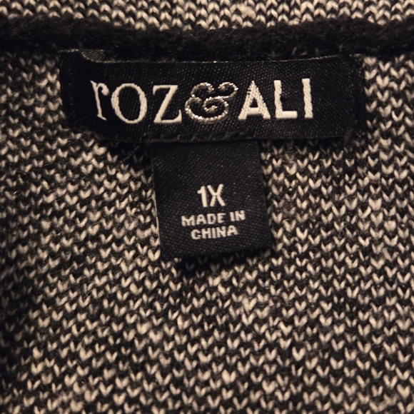 Roz & Ali Gray, Black and Blue Long Knit Cardigan Sweater - Picture 9 of 10